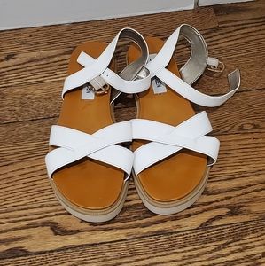 Steve Madden White Sandal Flats